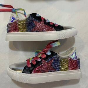 Steve Madden GIRLS Sneakers size 13 - BRAND NEW